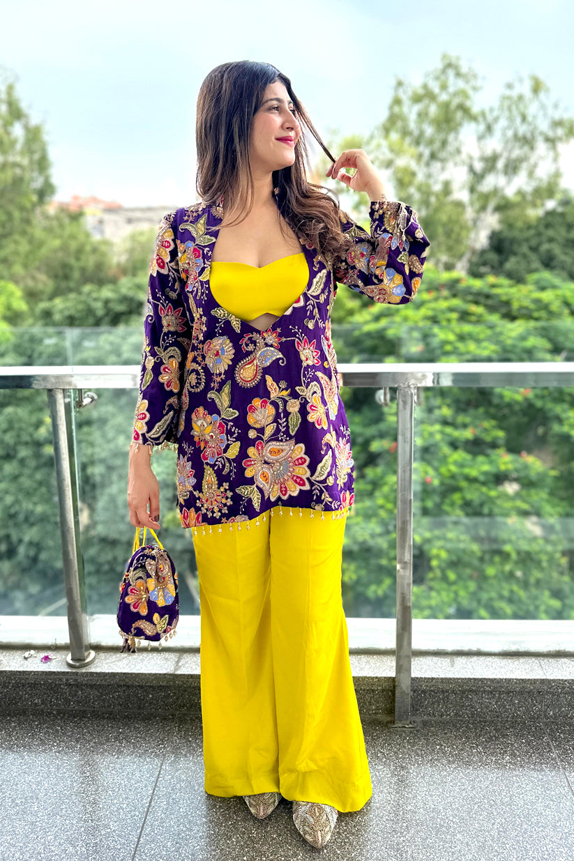 Sunlit Royale Kurta Set – Festive Floral Fusion